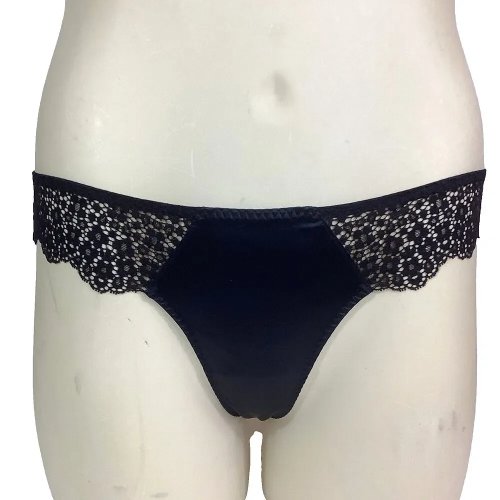 Victorias Secret Very Sexy Thong String Small/Petite Black Floral Lace Criss-Cro